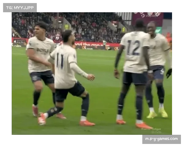 西汉姆联冬窗引援卡斯特利亚诺斯 薪资投入与球队状态回升相关